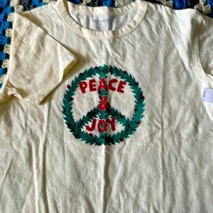 Old Navy T-shirt size xs, NWT